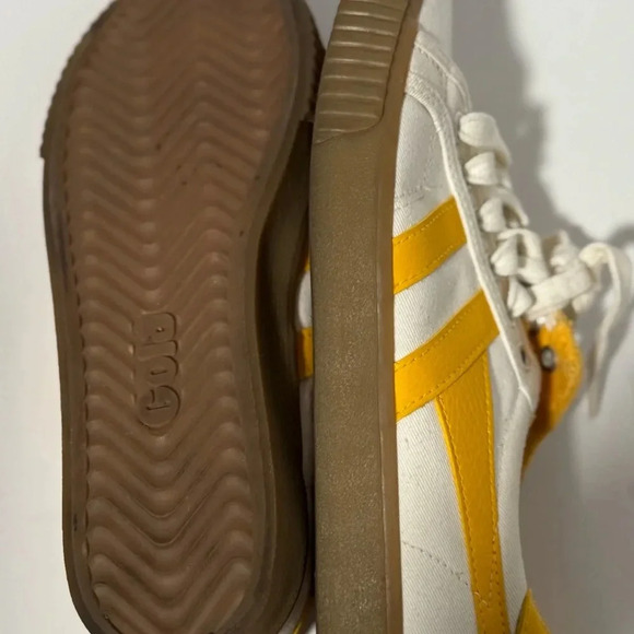 Gola J. Crew woman’s size 6 shoes - Picture 10 of 11